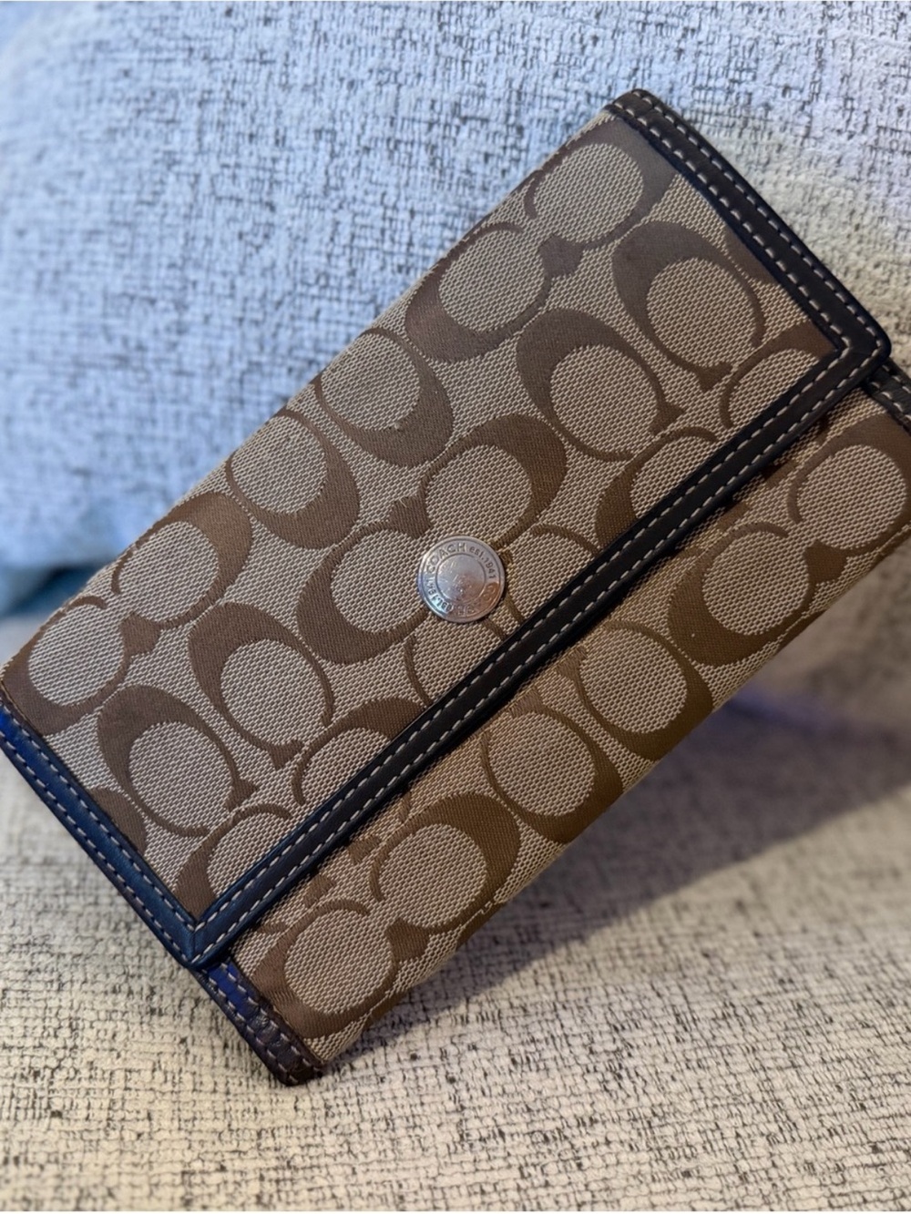 Coach Kelsey Sig Canvas Tote & Hamptons Sig Wallet 11x15 - Picture 9 of 16